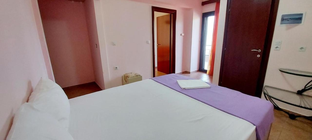 Golden View Apartments Myrina Limnos Ngoại thất bức ảnh